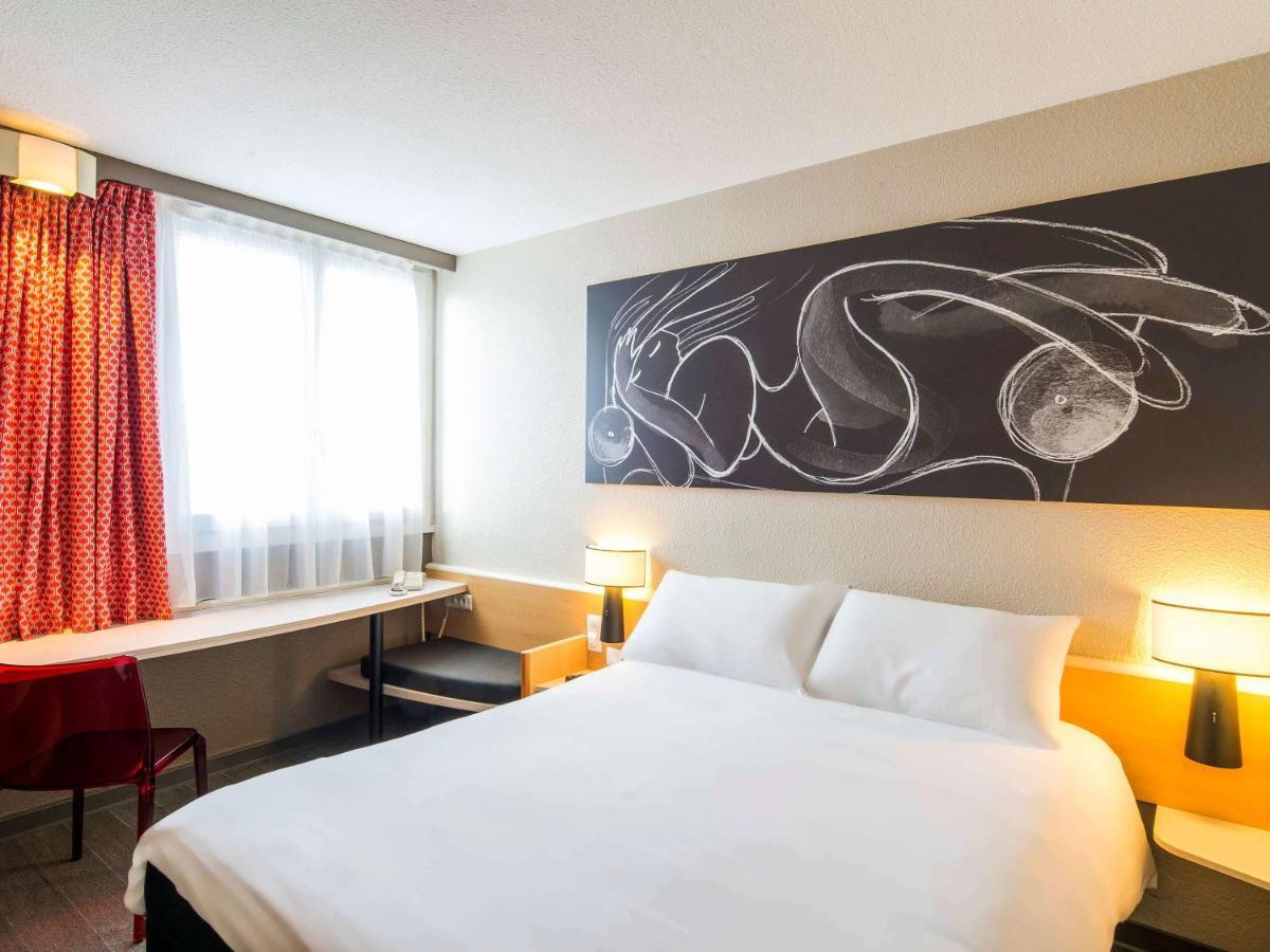Ibis Tours Nord Hotel Bagian luar foto